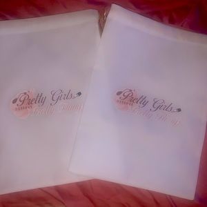 Pretty Girls Travel Laundry Bags💕